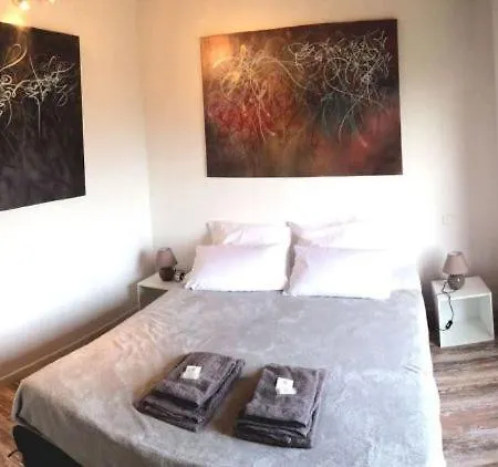 Konukevi Casa Ilicia 3*